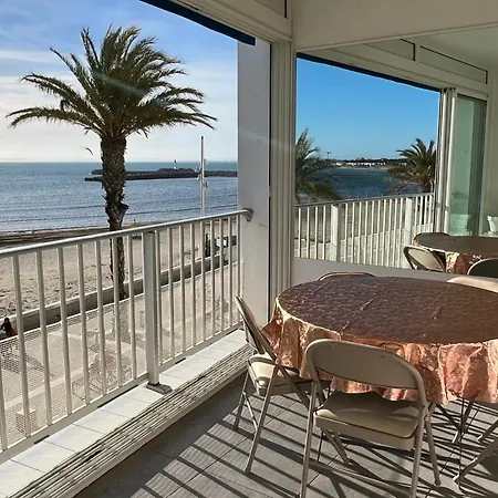 Mar E Souleu Avec Terrasse Et Vue Au Grau Du Roi Apartament *