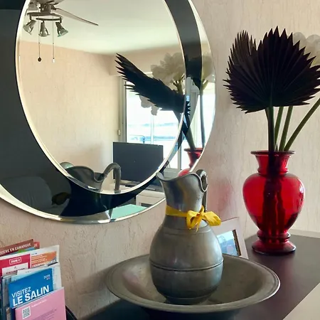 Mar E Souleu Avec Terrasse Et Vue Au Grau Du Roi Appartement